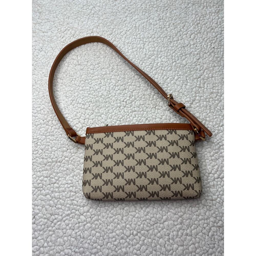 Michael Kors Signature Fanny Pack Belt Bag Brown - Picture 4 of 10